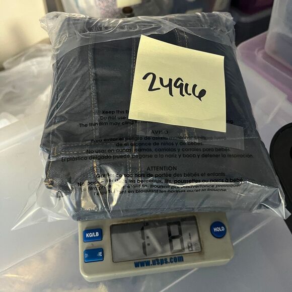 Levis Womens Utility Denim Overalls Blue Jumpsuit 90s Y2K Retro Streetwear 28 4 - Picture 12 of 12